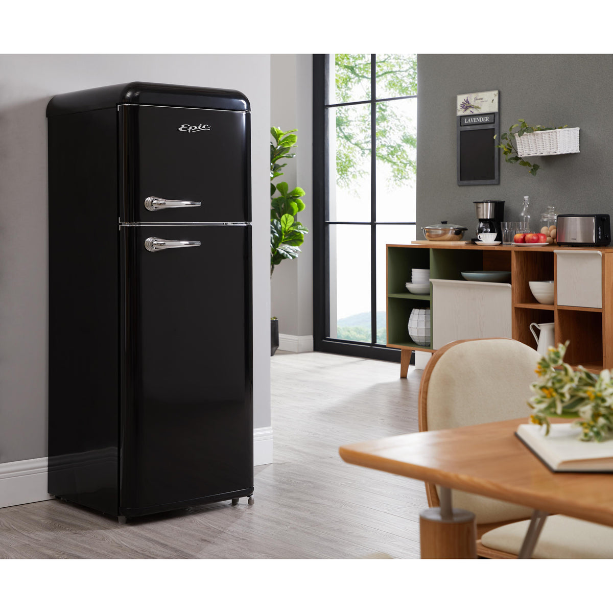 ERR82BL1 Epic 21.5-inch, 7.5 cu.ft. Freestanding Top Freezer