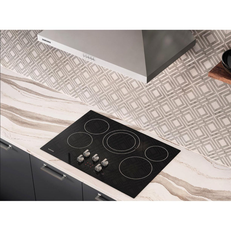 Samsung 30-inch Built-in Electric Cooktop with Hot Surface Indicator NZ30R5330RK/AA IMAGE 6