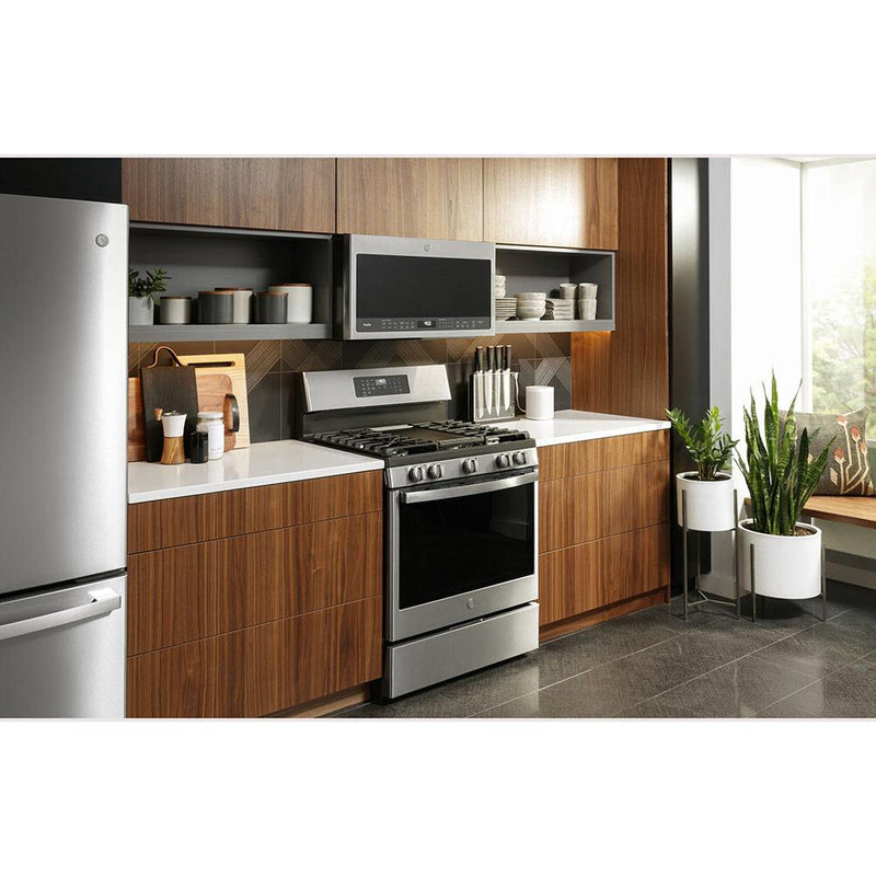 GE Profile 30-inch Freestanding Gas Range with True European Convection Technology PCGB935YPFS IMAGE 6
