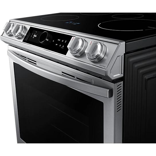 Samsung 30-inch Slide-in Electric Induction Range with WI-FI Connect NE63T8911SS/AC IMAGE 12